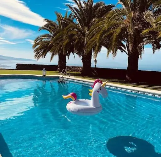 En El Campo Con Piscina Privada A 2 Mins Y Sunsets!