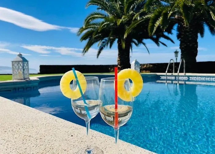 En El Campo Con Piscina Privada A 2 Mins Y Sunsets!