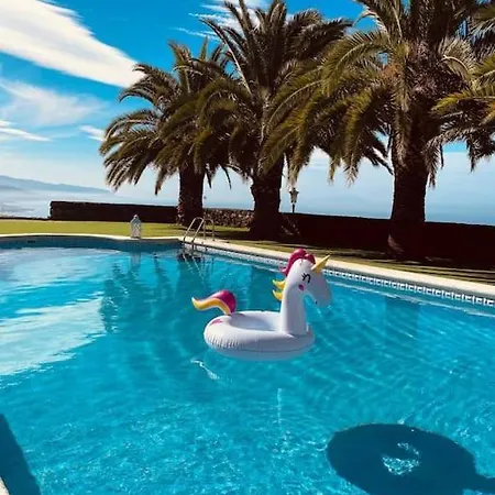 En El Campo Con Piscina Privada Y Sunsets!